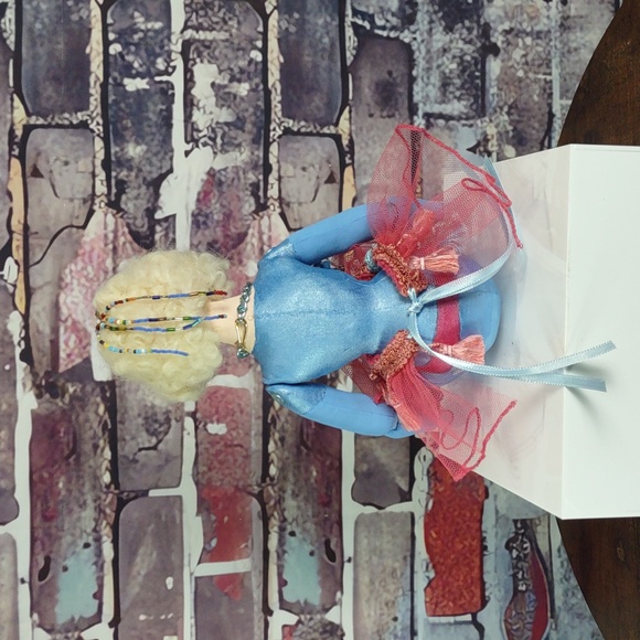 Artisan Crafted Elinor Peace Bailey Design Fantasy Fabric Arts Doll - Picture 4 of 11